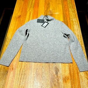 Women’s brushed Cashmere turtleneck sweater